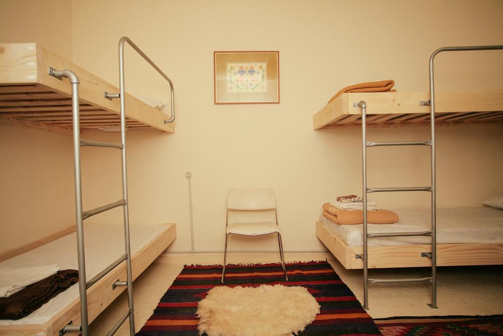 טיראנה Zig Zag Hostel מראה חיצוני תמונה